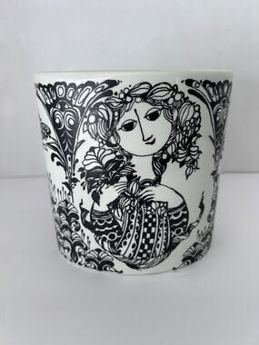 Bjorn Wiinblad Nymolle Denmark 3186 Lilje Lily Oval Pottery Vase Planter MCM